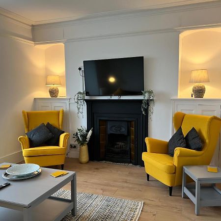 Heathcliff - 5 Bedroom House In Town Centre Tenby Eksteriør bilde