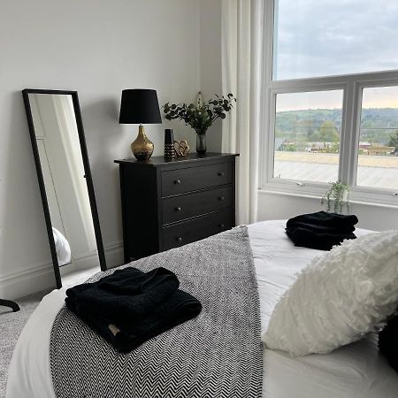 Heathcliff - 5 Bedroom House In Town Centre Tenby Eksteriør bilde