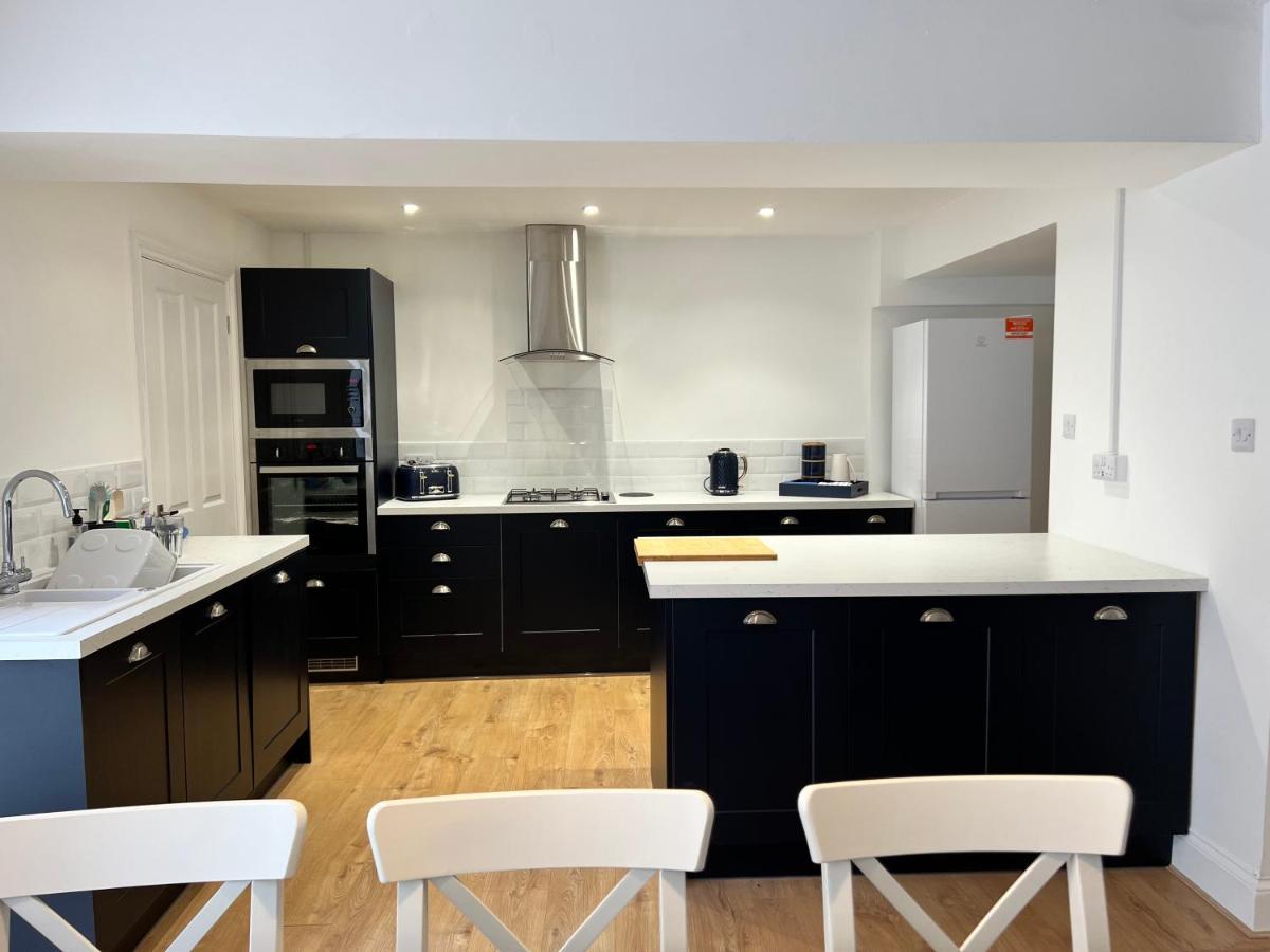 Heathcliff - 5 Bedroom House In Town Centre Tenby Eksteriør bilde