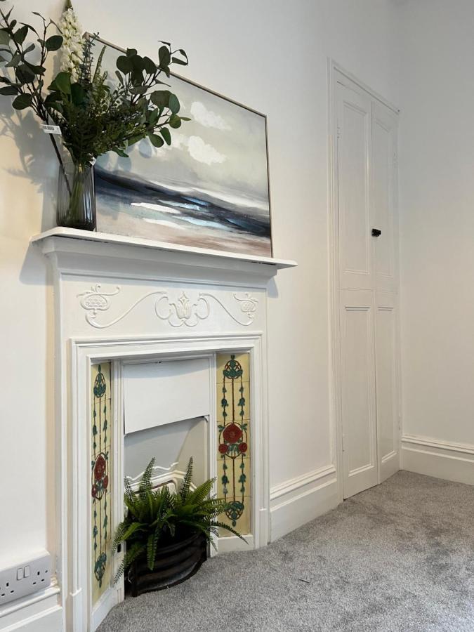 Heathcliff - 5 Bedroom House In Town Centre Tenby Eksteriør bilde
