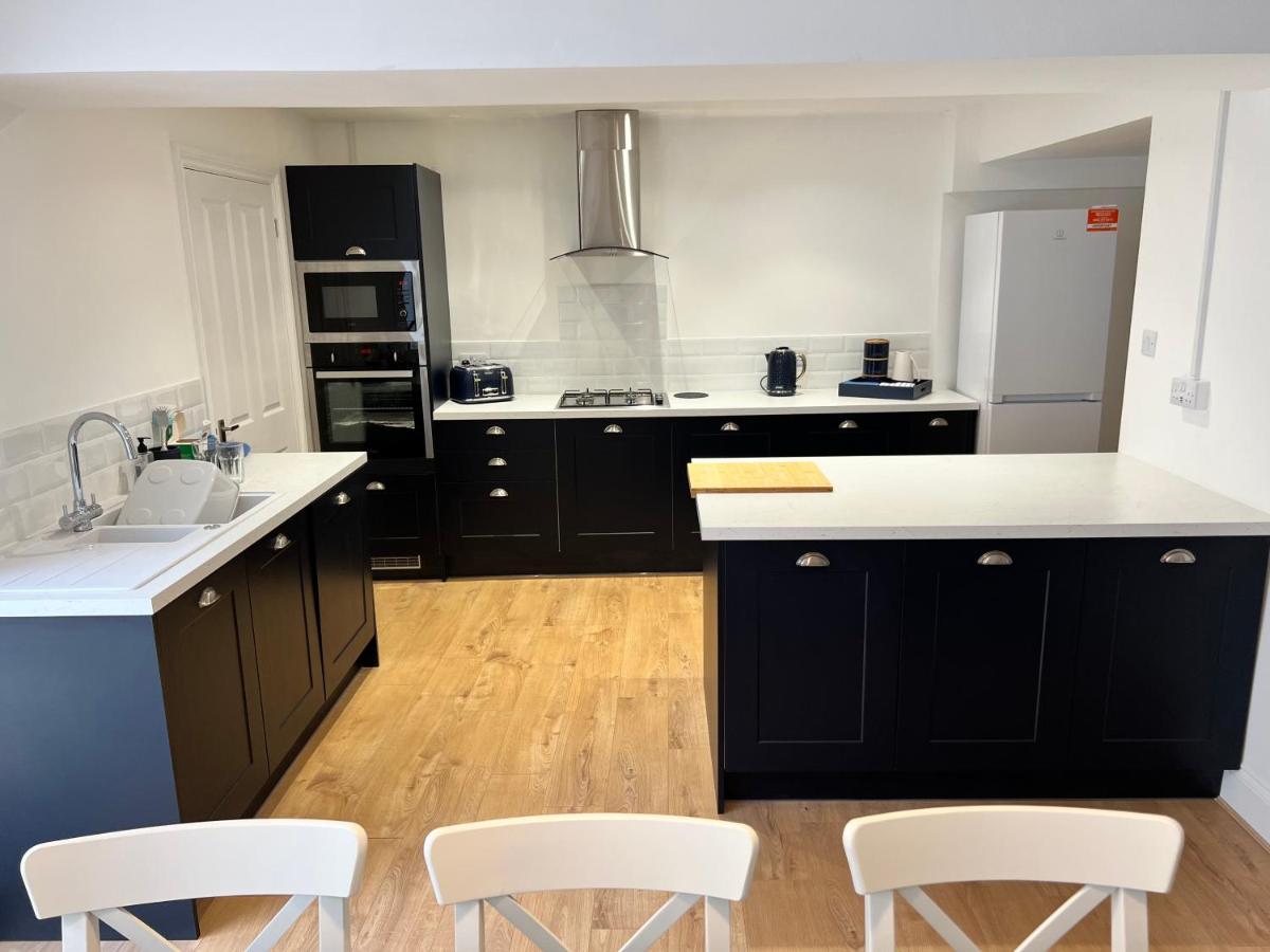 Heathcliff - 5 Bedroom House In Town Centre Tenby Eksteriør bilde